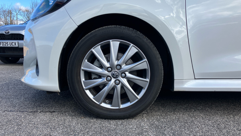 Toyota Yaris 1.5 Hybrid Icon 5dr CVT Hybrid Hatchback